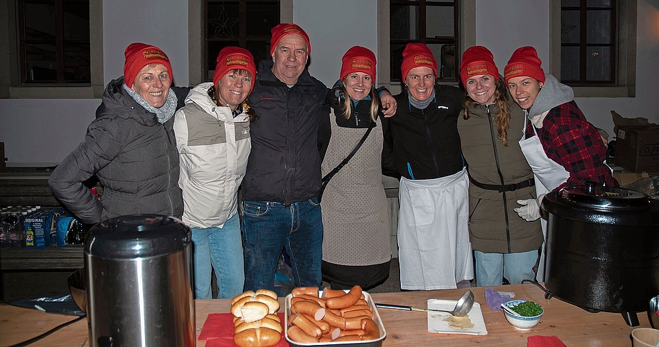 Der Volleyballclub Lengnau sorgt gemeinsam für die Verpflegung. Der Volleyballclub Lengnau sorgt gemeinsam für die Verpflegung.