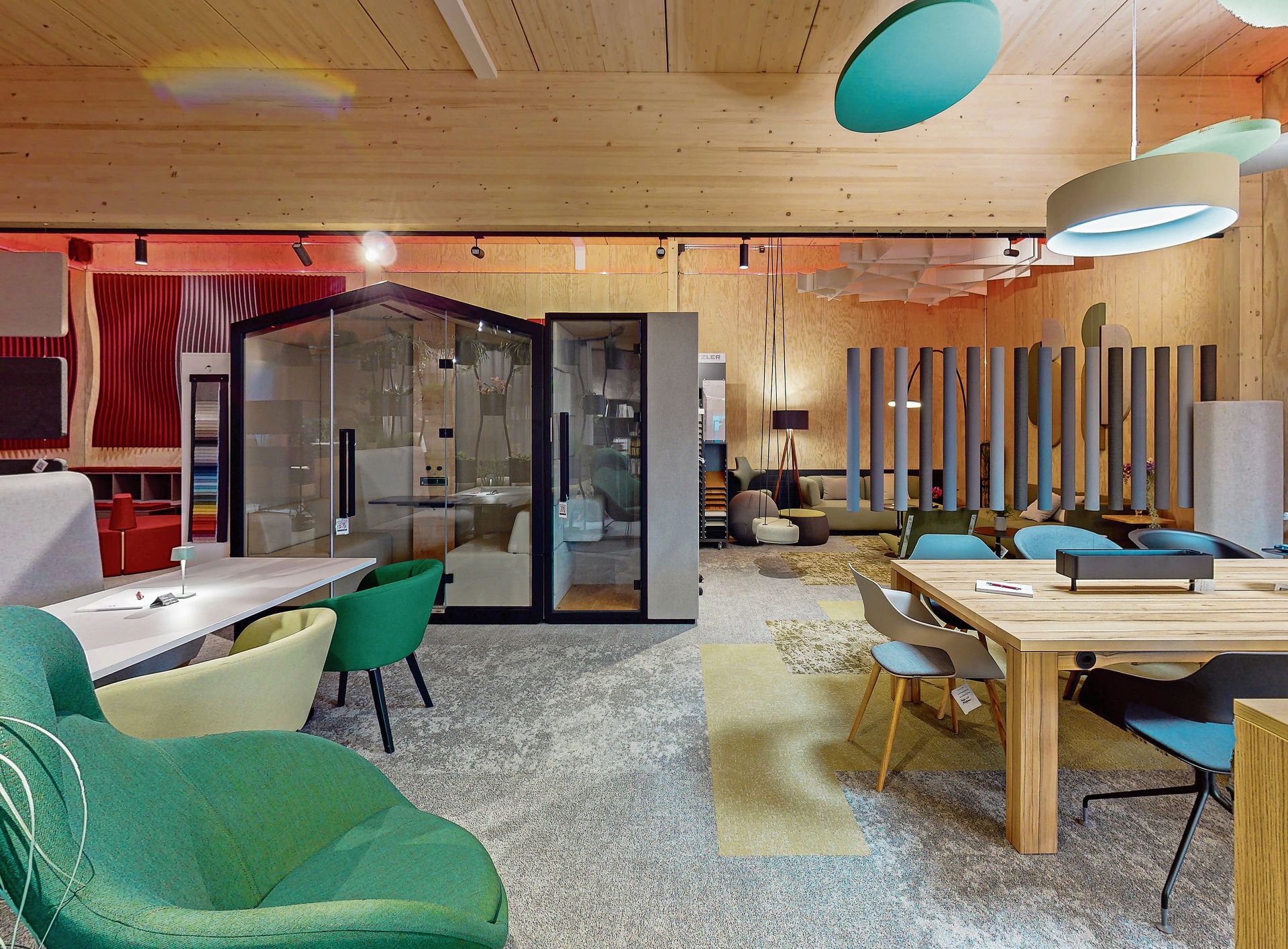 Einblick in die Erlebniswelt der Schlup AG im Obergeschoss des neuen Standorts in Lengnau. Einblick in die Erlebniswelt der Schlup AG im Obergeschoss des neuen Standorts in Lengnau.