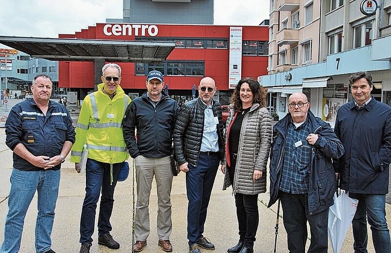 Das OK für den «Donnschtig-Jass» von rechts: Stadtpräsident François Scheidegger (OK-Präsident), Dagobert Cahannes (OK-Vizepräsident, Medien), Adriana Palermo (Grenchen Tourismus), Mike Brotschi (Sekretariat), Christian Ambühl (Kdt. Stadtpoli