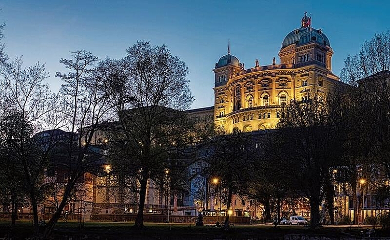 Die 200 National- und 46 Ständeräte versammeln sich in regelmässigen Abständen zu ihren Sessionen im imposanten Bundeshaus in Bern.
Bild: Shutterstock