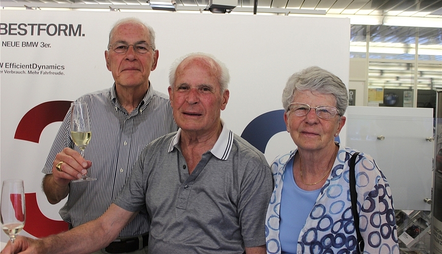 Roland Moser mit Kurt und Irene Senn aus Grenchen.
