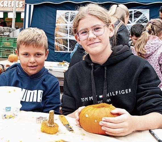 Leo Blümli und Noelia Kreuter sind kreativ unterwegs.