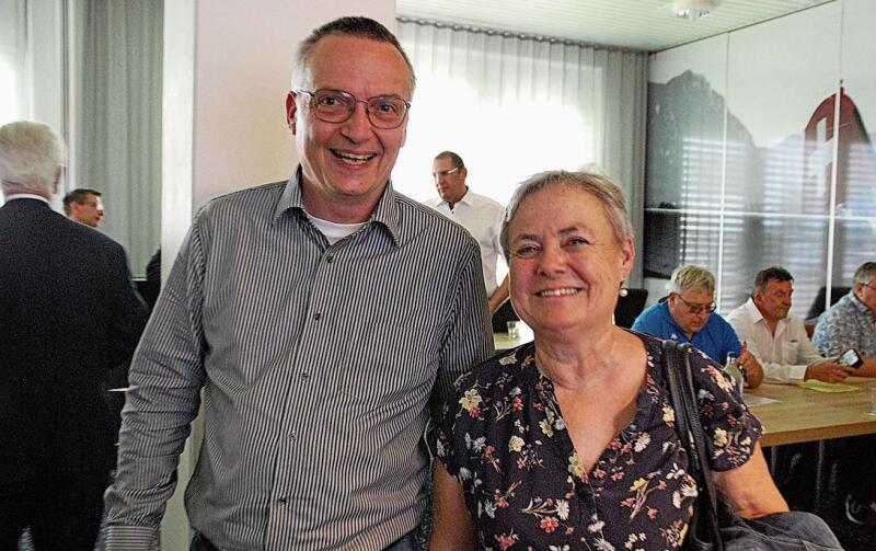 Gäste vom Kanton und der Gemeinde Bettlach: Andri Mathis vom Amt für Verkehr und Tiefbau und Barbara Leibundgut, Gemeindepräsidentin von Bettlach.