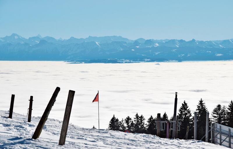 Prächtige Wetterverhältnisse weit über dem Nebelmeer.